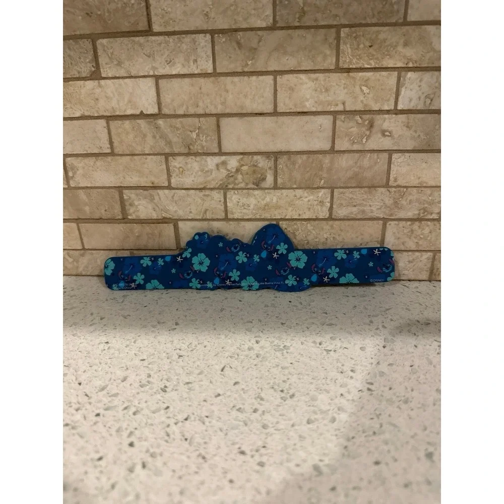 Walt Disney Parks Slap Bracelet - Lilo‎ & Stitch - Laying Down Stitch w/ Lei